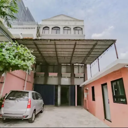 Reddoorz Syariah Near Stasiun Karet Hotel